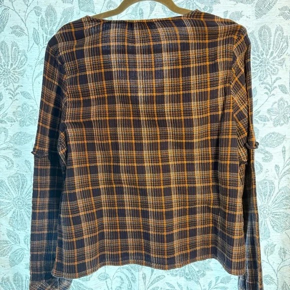Madewell Plaid Button Down Shirt in Brown and Black - Picture 4 of 4